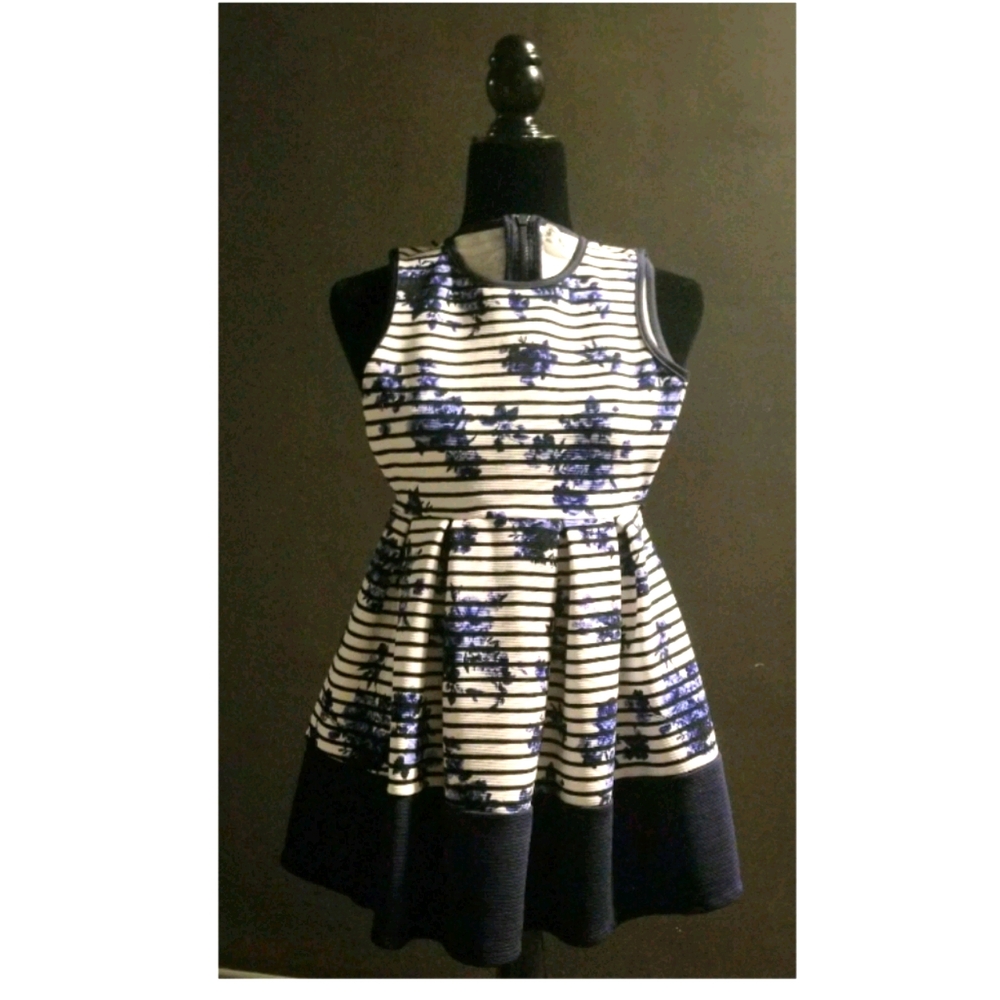 Pretty blue and white floral dress by knit works